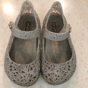 Mini melissa silver toddler size 6